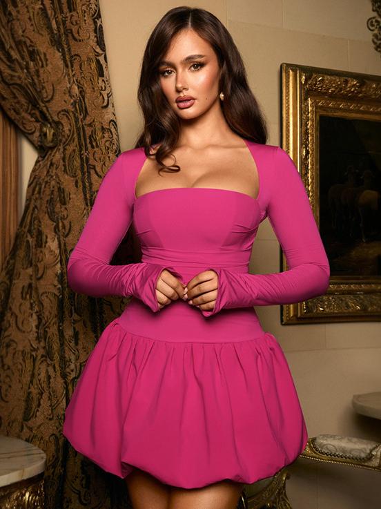 Elegantes Mini-Kleid mit Puffärmeln, eckigem Ausschnitt und rückenfreiem Design