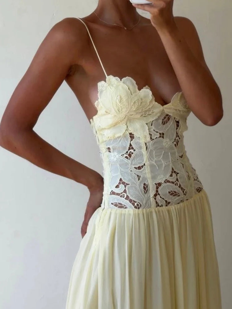 Cremiges gelbes Spitzen-Applikations-Chiffon-Maxikleid
