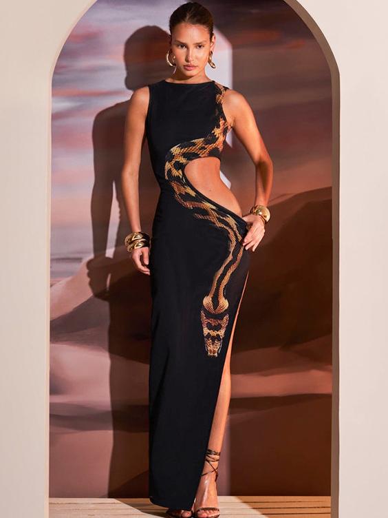 Eleganz trifft Verführung: Slim-Fit Maxikleid mit geschlitztem Rücken