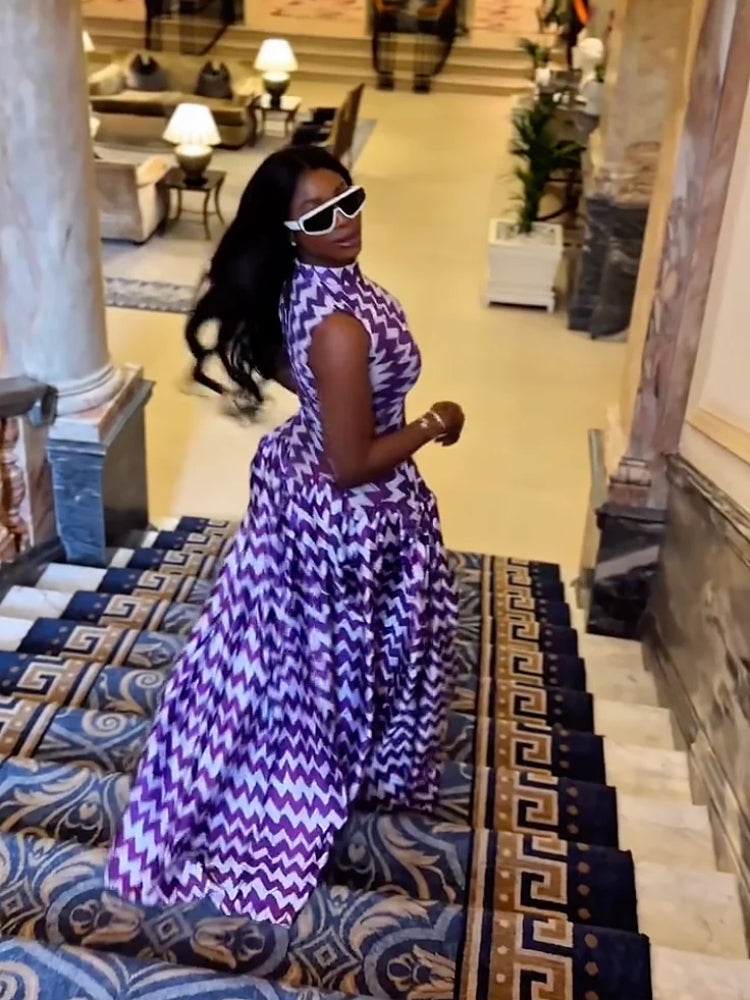 Violettes Maxikleid mit Zickzack-Print