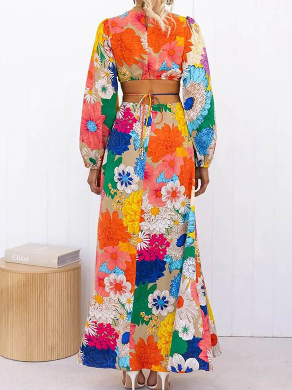 Bedrucktes rückenfreies Resortkleid aus Spitze