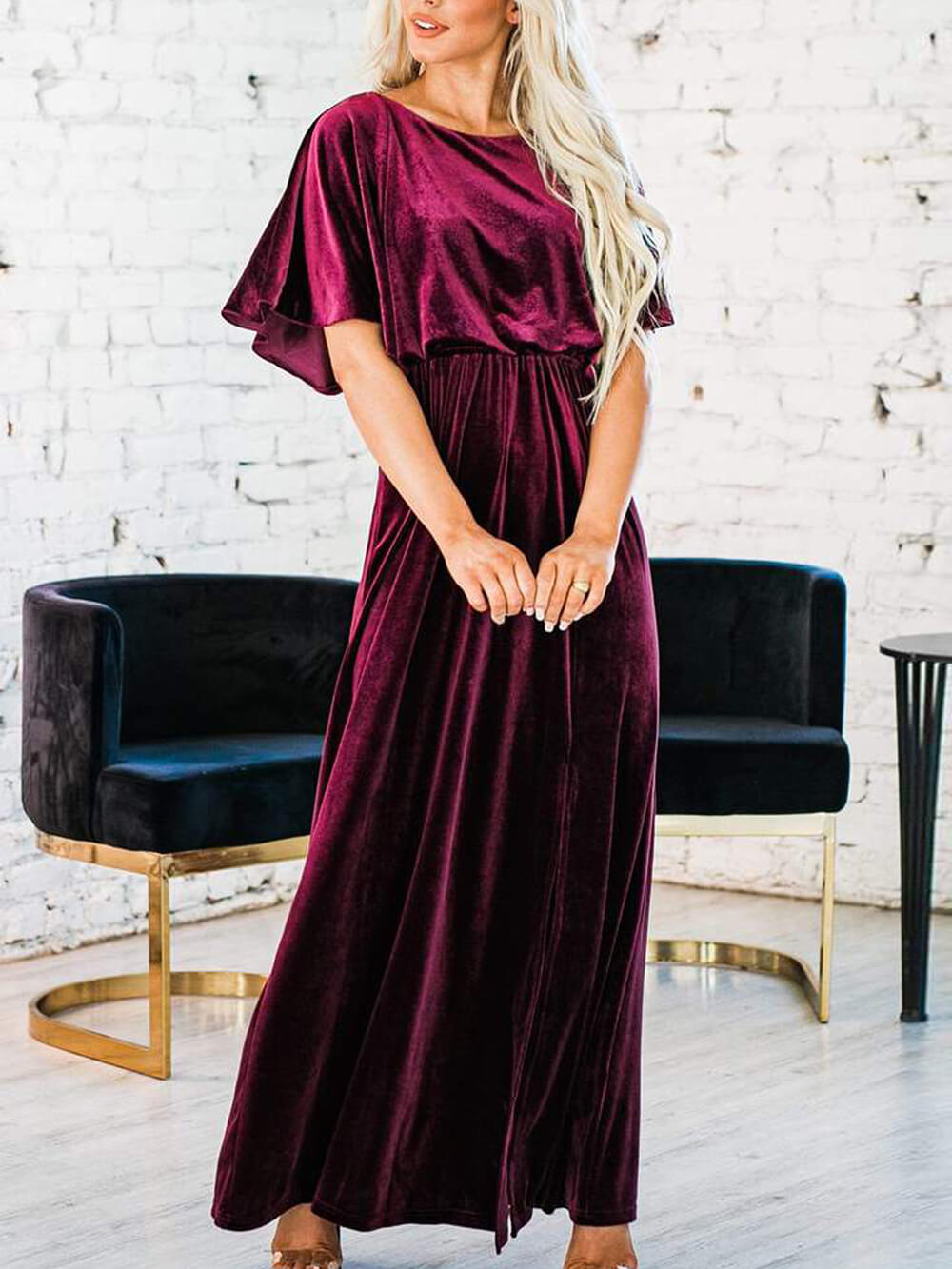 Maxikleid aus Samt mit hohem Schlitz