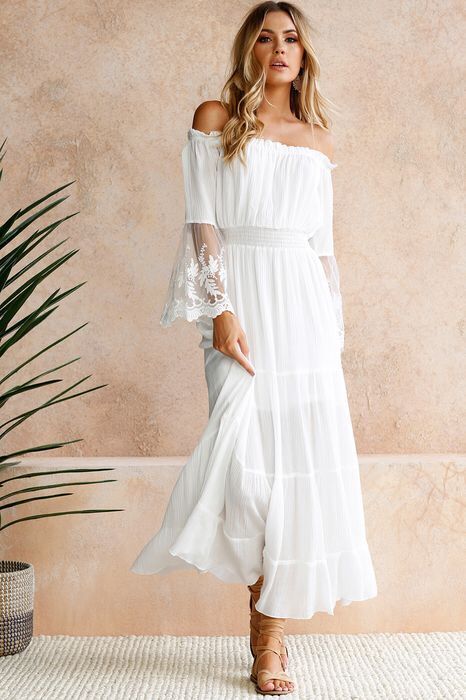 Schulter-Maxikleid: bestickte, ausgestellte Ärmel aus Spitze