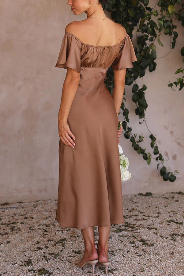 Midi-Kleid mit Seitenschlitz: Carmen-Ausschnitt, Volantärmel