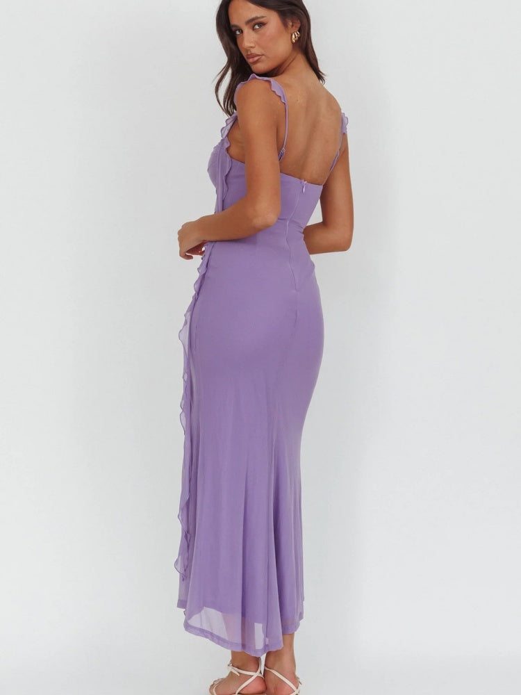 Schmales ärmelloses Sommer-Midikleid mit Schlitz