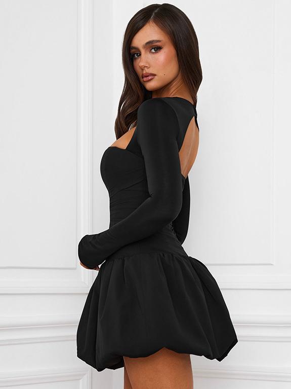 Elegantes Mini-Kleid mit Puffärmeln, eckigem Ausschnitt und rückenfreiem Design