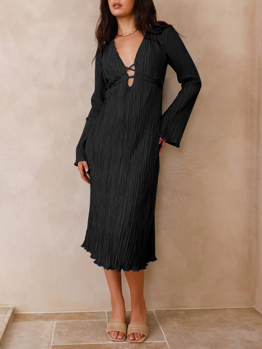 Midi-Kleid mit Glockenärmeln, Falten und Bergblick-Muster
