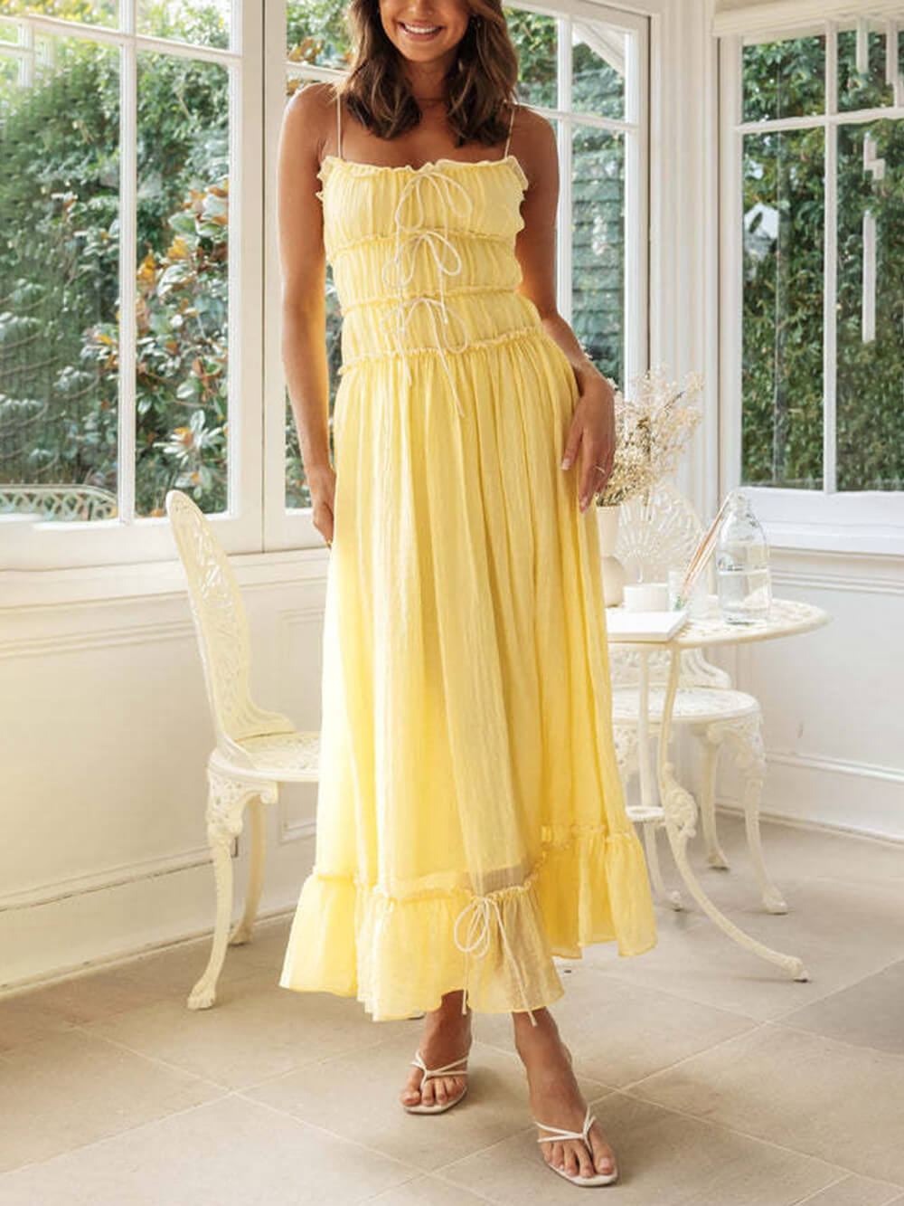 Elegantes Off-Shoulder-Kleid mit Träger und Patchwork
