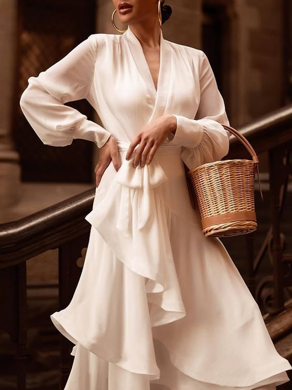 Elegantes, gerüschtes, einfarbiges Maxikleid