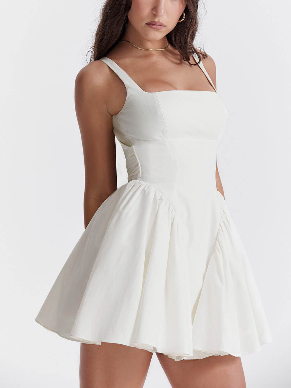 Elfenbeinfarbenes Mini-Kleid mit Schleife