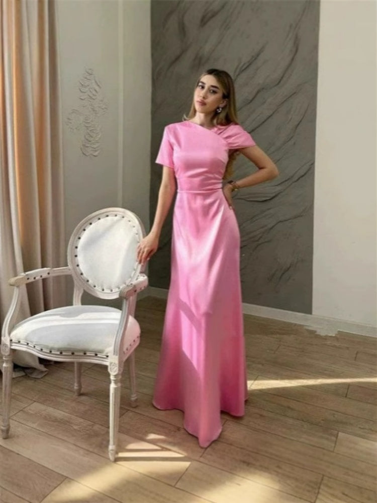 Maxikleid mit Schalkragen und Bindegürtel