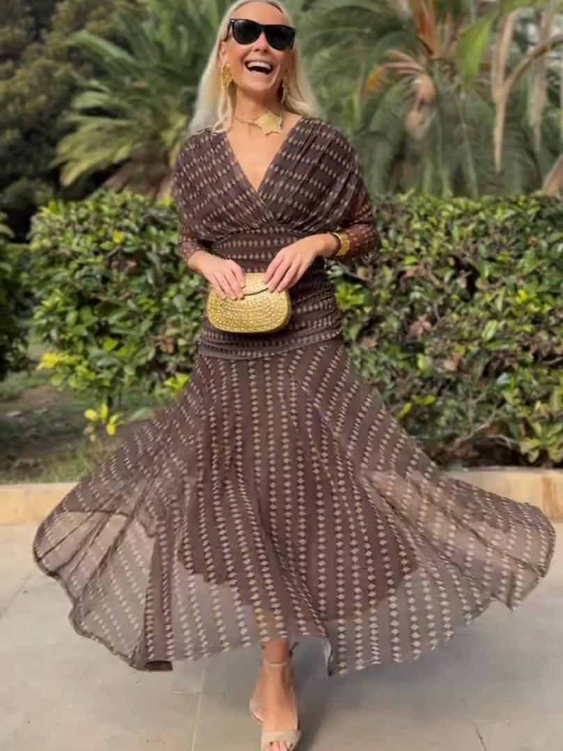 Maxikleid aus Mesh mit V-Ausschnitt und Bohemian-Muster