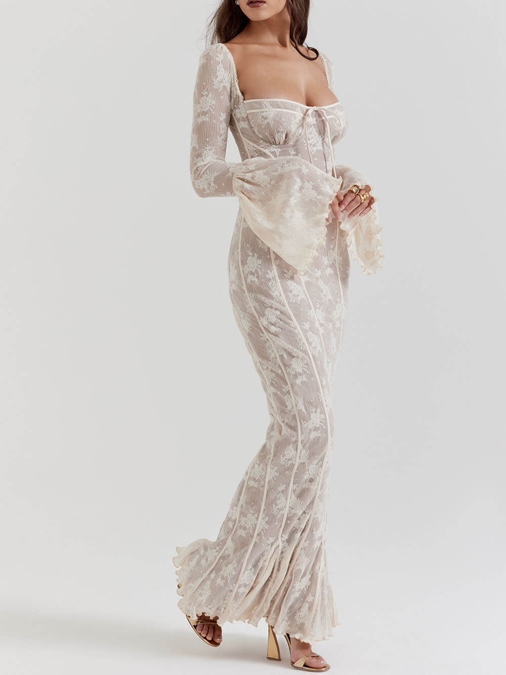 Vintage cremefarbenes Spitzen-Maxikleid