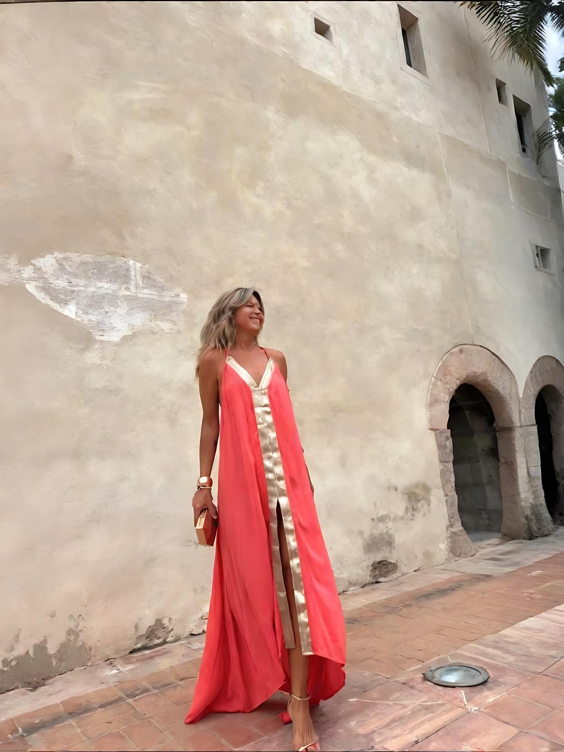 Das korallgoldene Kleid
