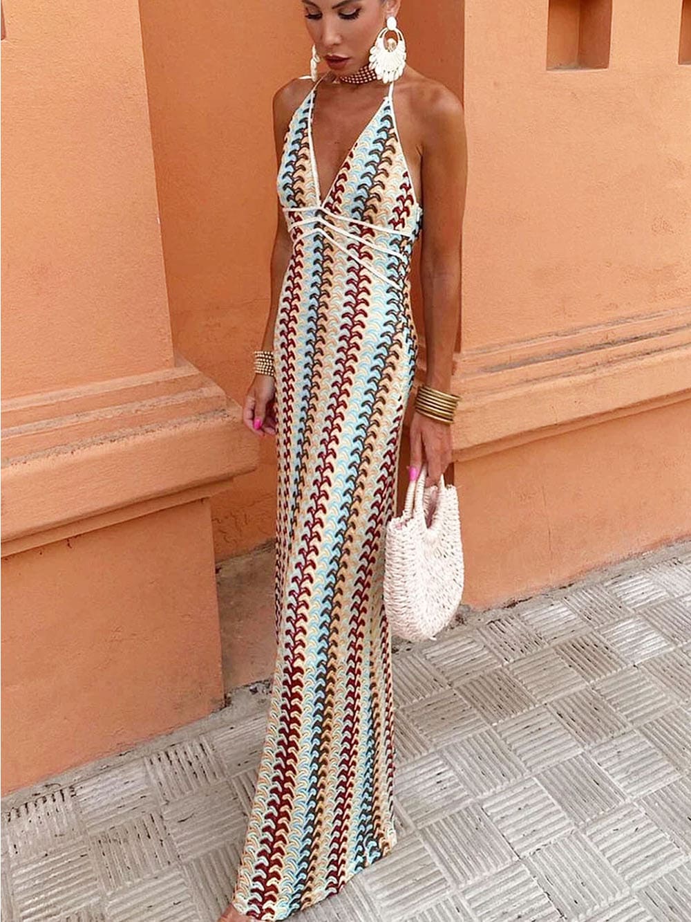Trägerloser V-Ausschnitt, rückenfreies, gestricktes Maxi-Boho-Kleid mit Muster, figurbetont, für den Urlaub – Beige