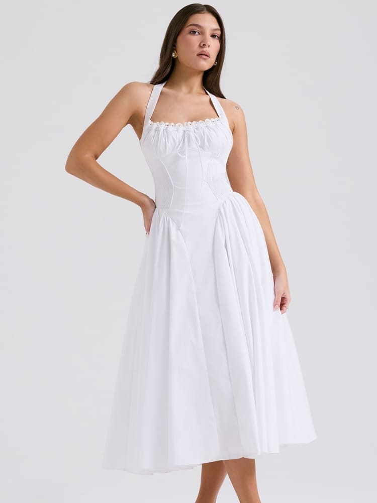 Weißes rückenfreies Neckholder-Midikleid