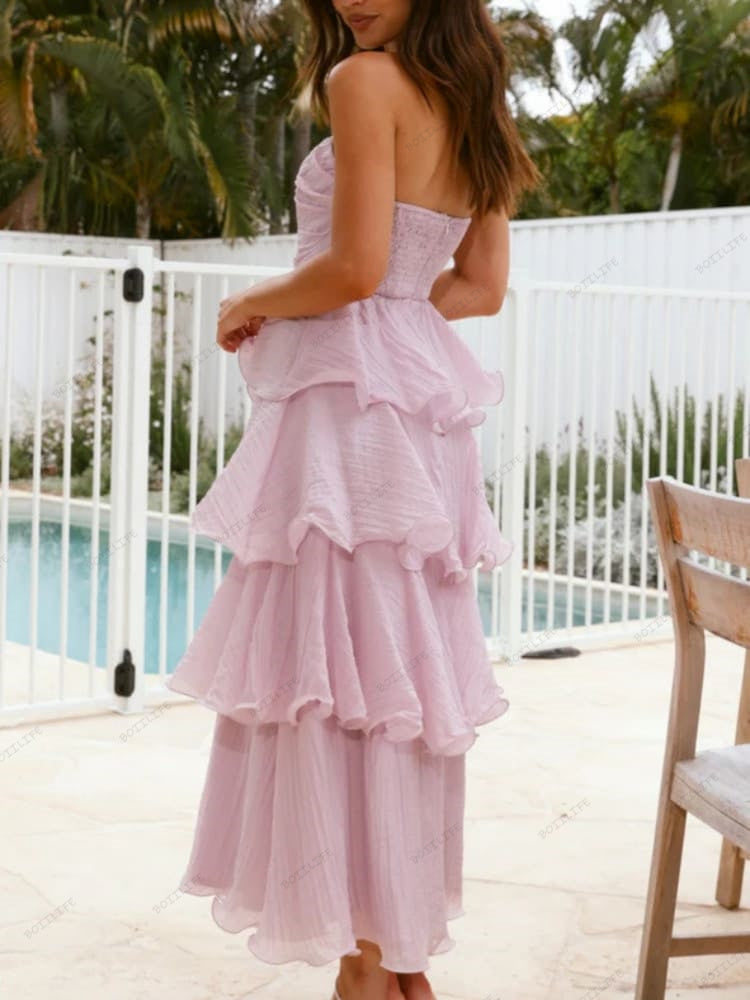 Elegantes, trägerloses, rückenfreies Midi-Kleid mit Stufenrock
