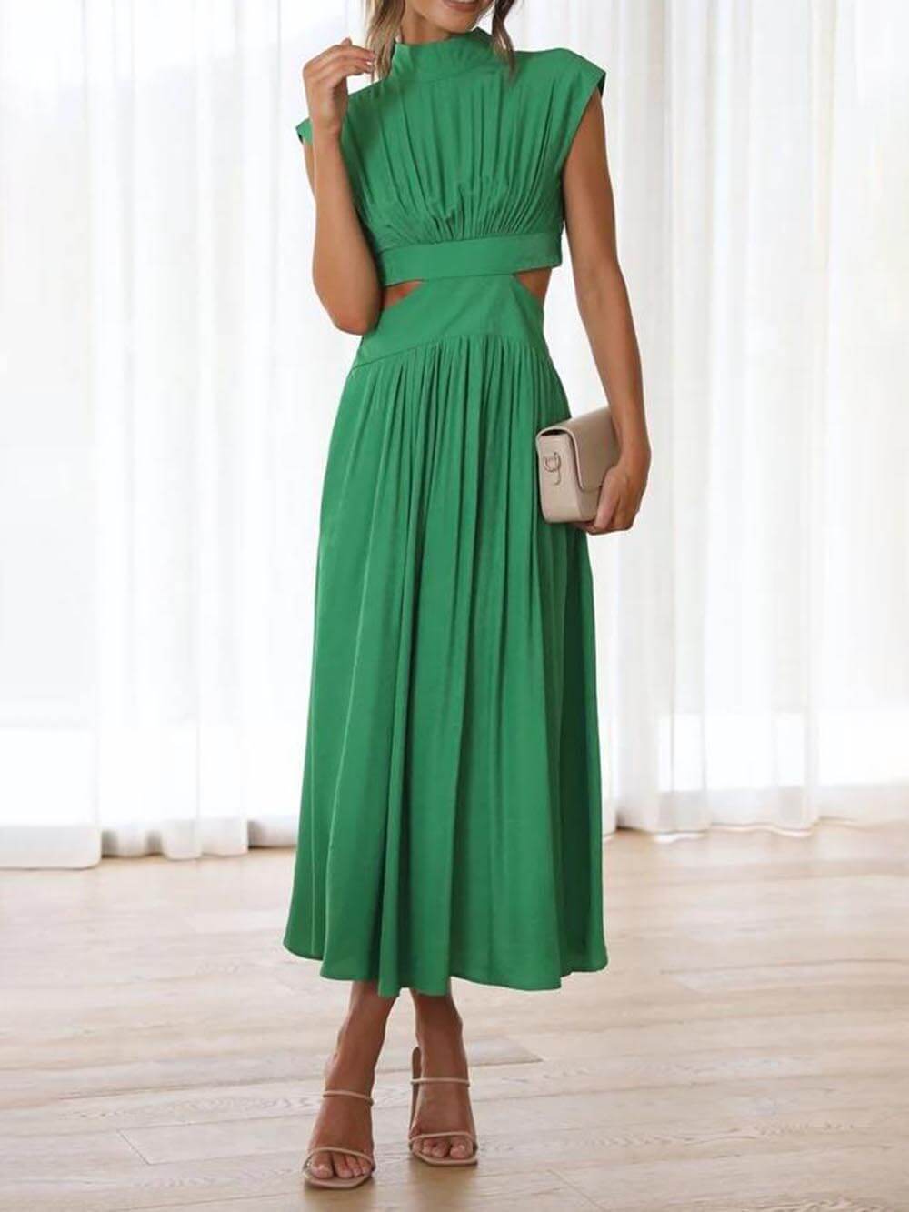 Midikleid mit Cut-out-Taille und Taschen für den Urlaub