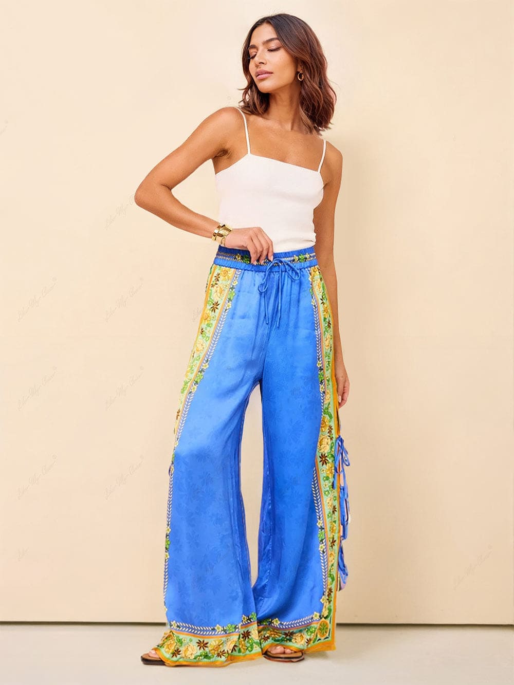 Pants-Set mit verzierten Mosaikfliesen
