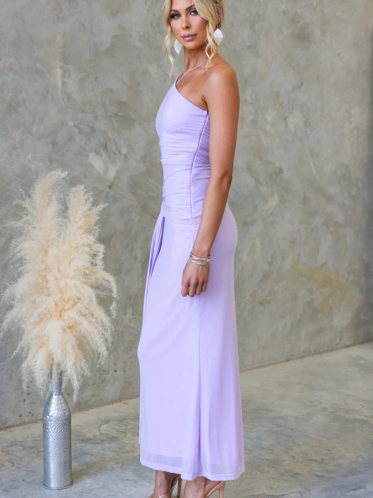 Romantisches schulterfreies Maxikleid