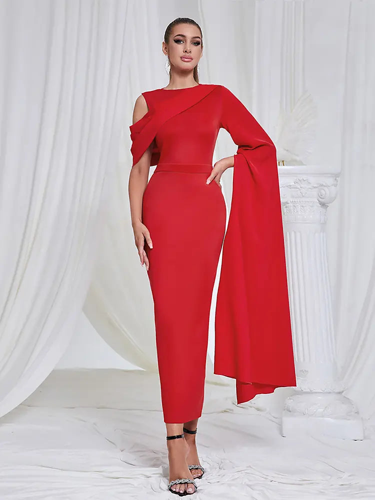 Asymmetrisches Abendkleid mit Schulterschlitz