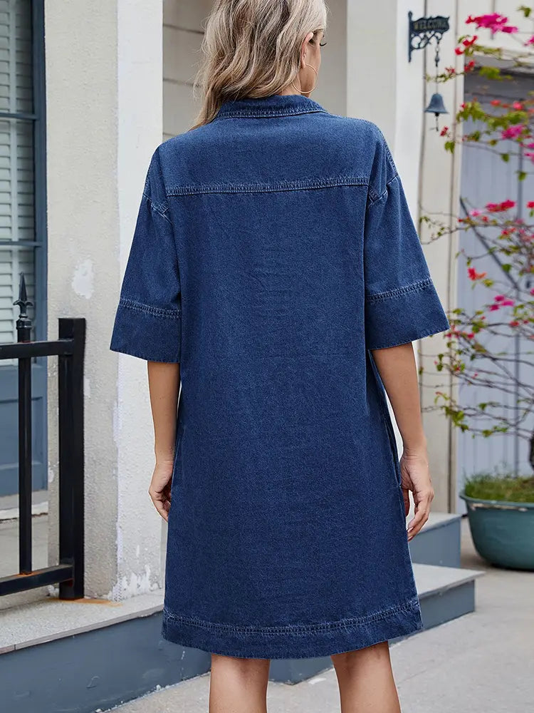 Elegantes, locker geschnittenes V-Ausschnitt-Midikleid