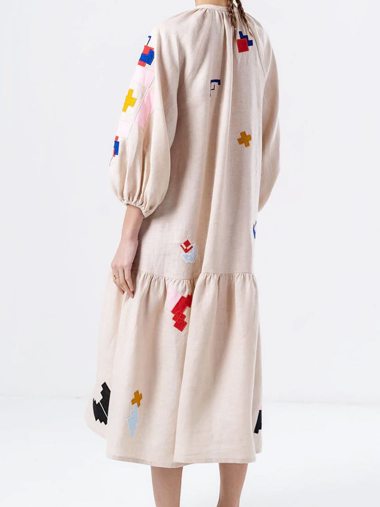 Locker sitzendes bedrucktes Freizeitkleid mit Laternenärmeln