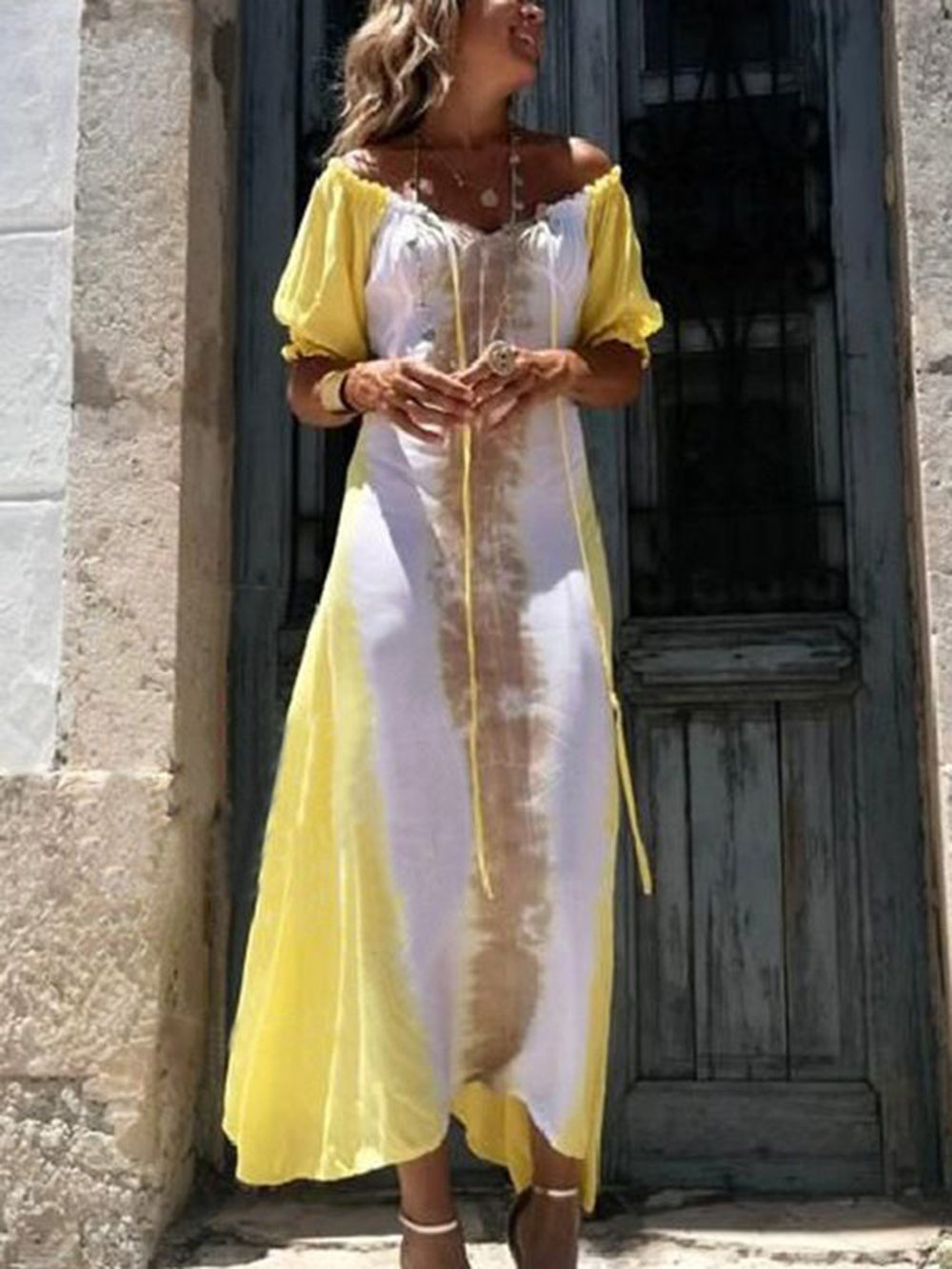 Gelbes Batik-Maxikleid mit V-Ausschnitt und Tunnelzug