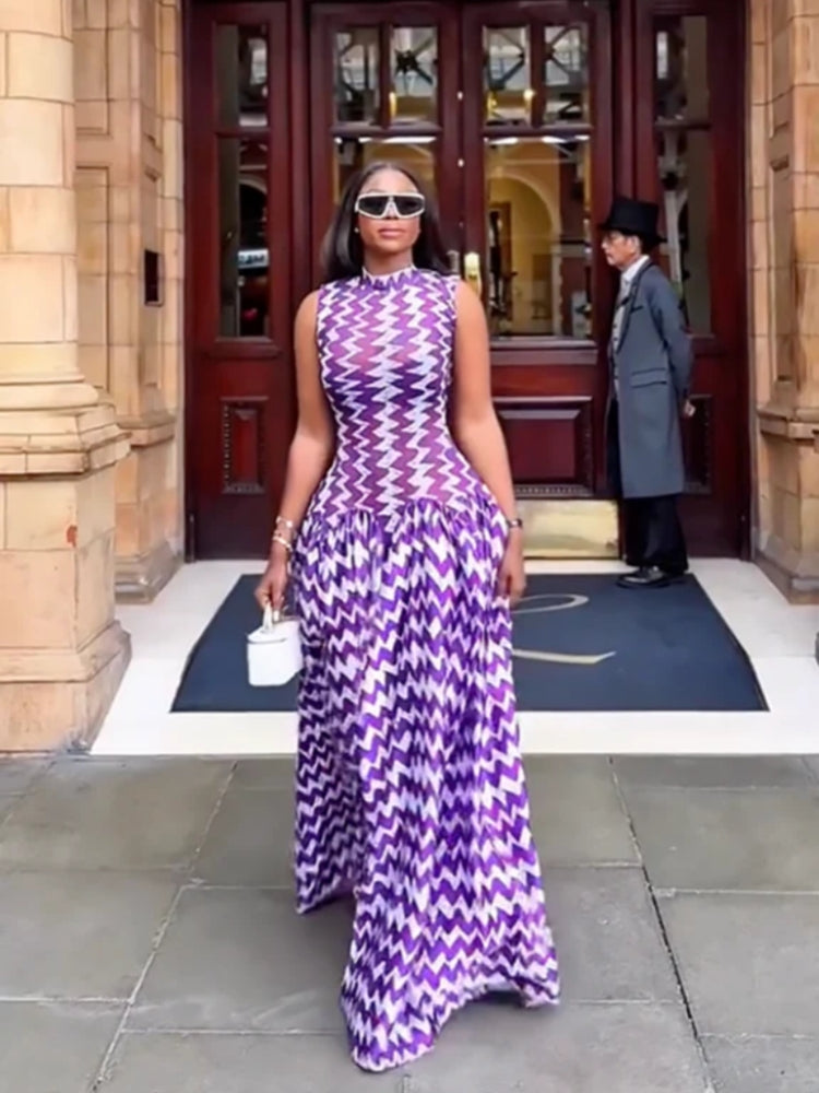 Violettes Maxikleid mit Zickzack-Print
