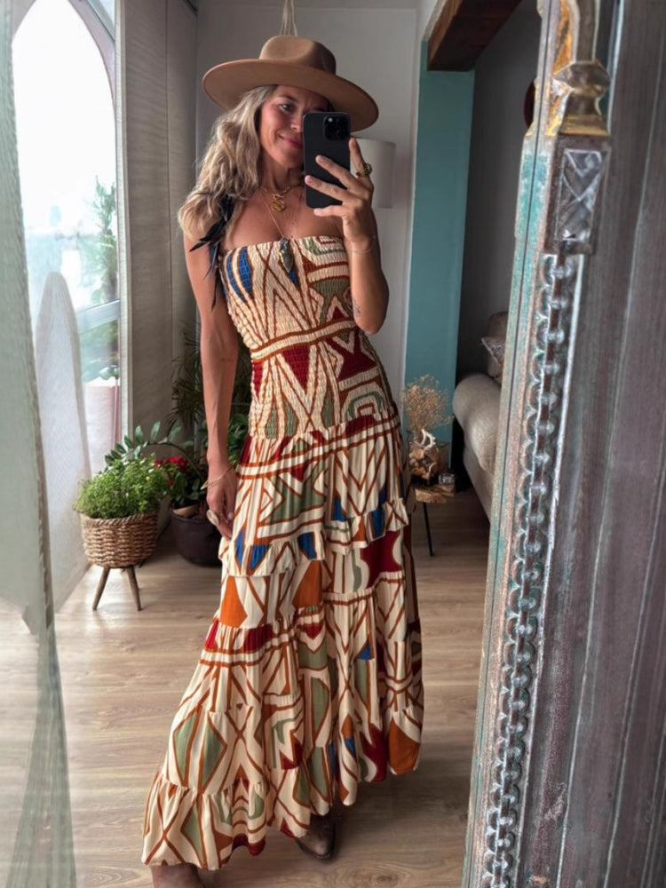 Sommerliches Retro-Boho-Maxikleid mit Spaghettiträgern