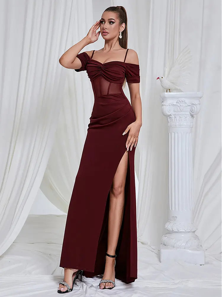 Sexy Trägerloses Kleid mit Cutouts und Schlitz