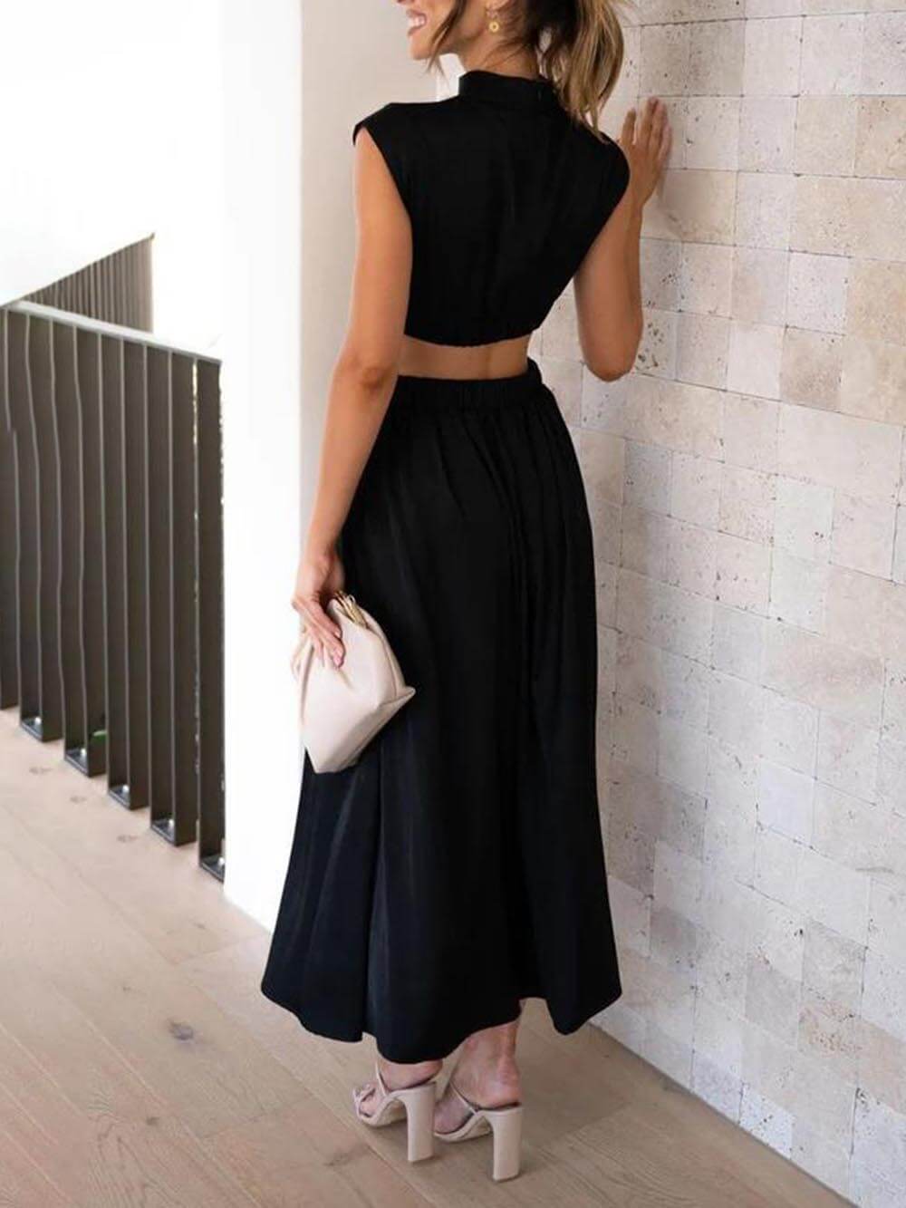 Midikleid mit Cut-out-Taille und Taschen für den Urlaub