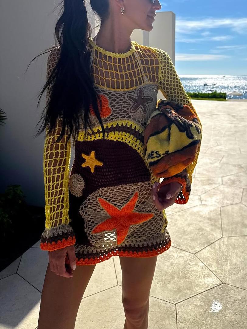 Korallenriff-inspiriertes Häkel-Minikleid mit Muster