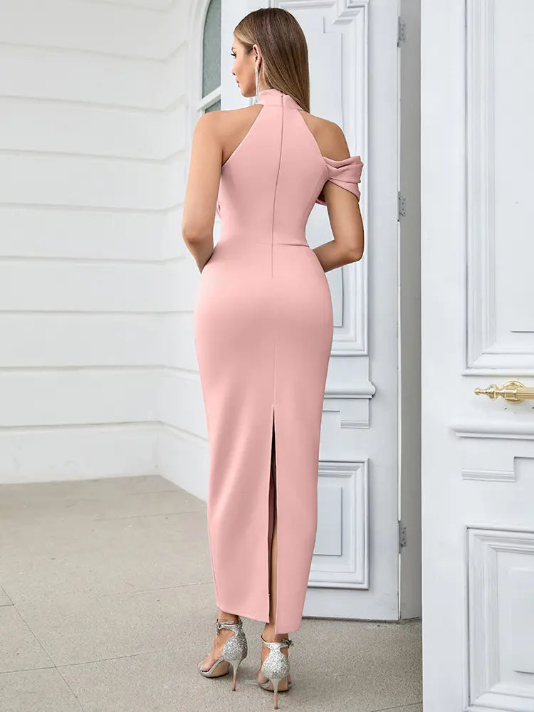 Elegantes, asymmetrisches Neckholderkleid