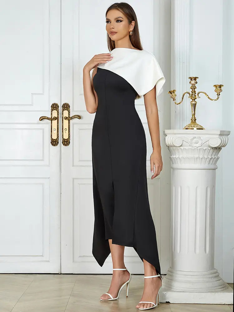 Enges schwarz-weißes Kleid