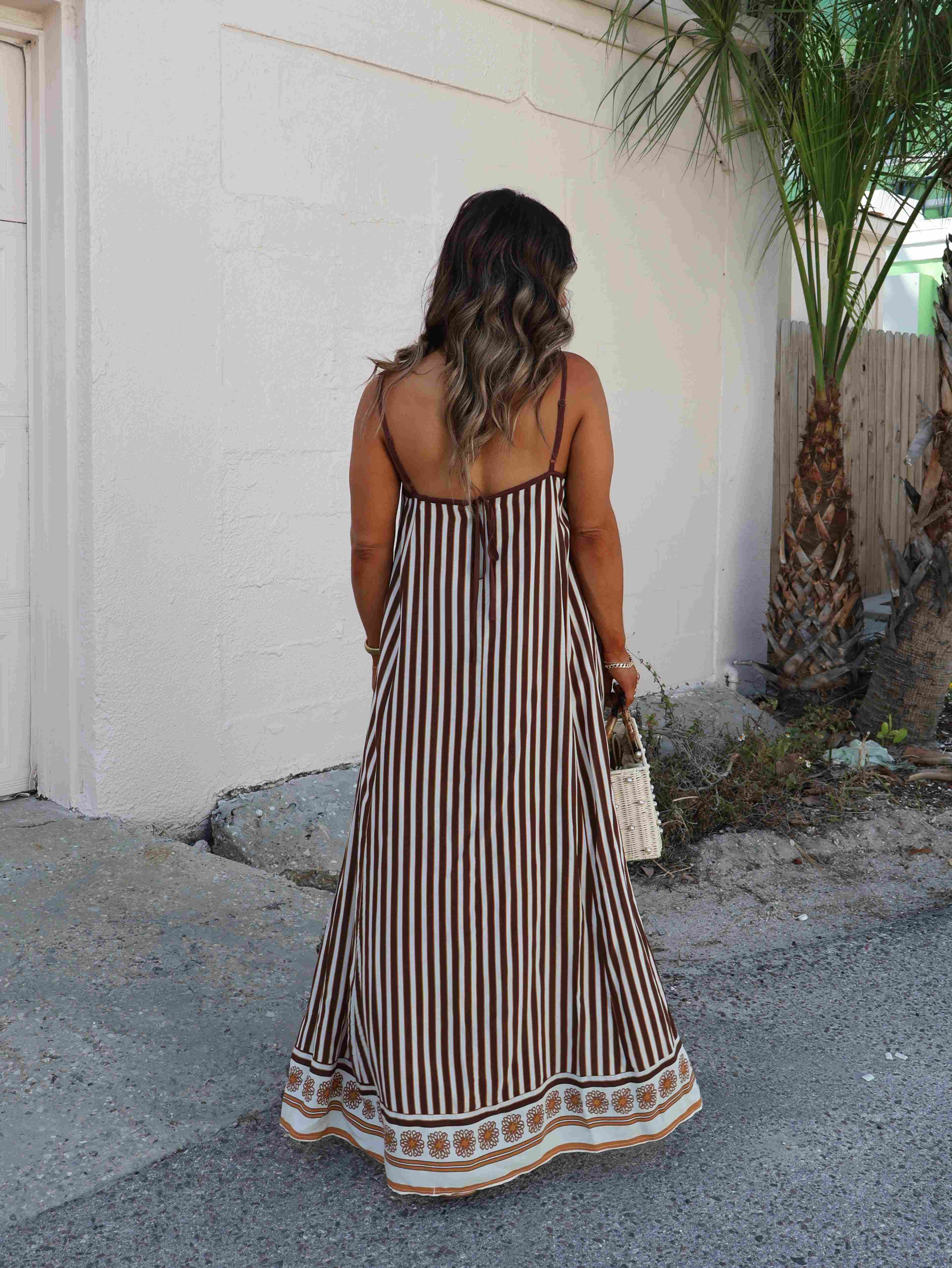 Gestreiftes Maxikleid „Sonnenuntergangsträume“