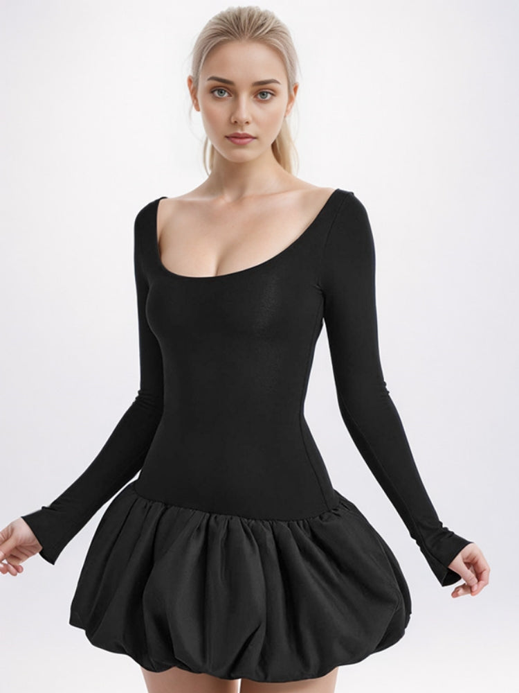 Elegantes Colorblock-Kleid mit U-Boot-Ausschnitt
