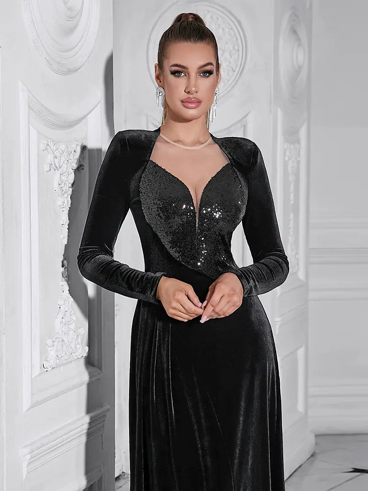 Anmutiges Abendkleid mit langen Ärmeln