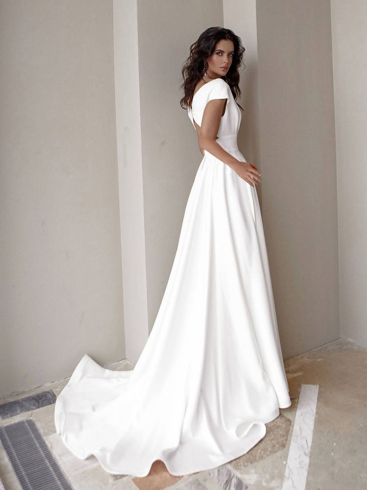 Fließendes Abendkleid mit Rüschen