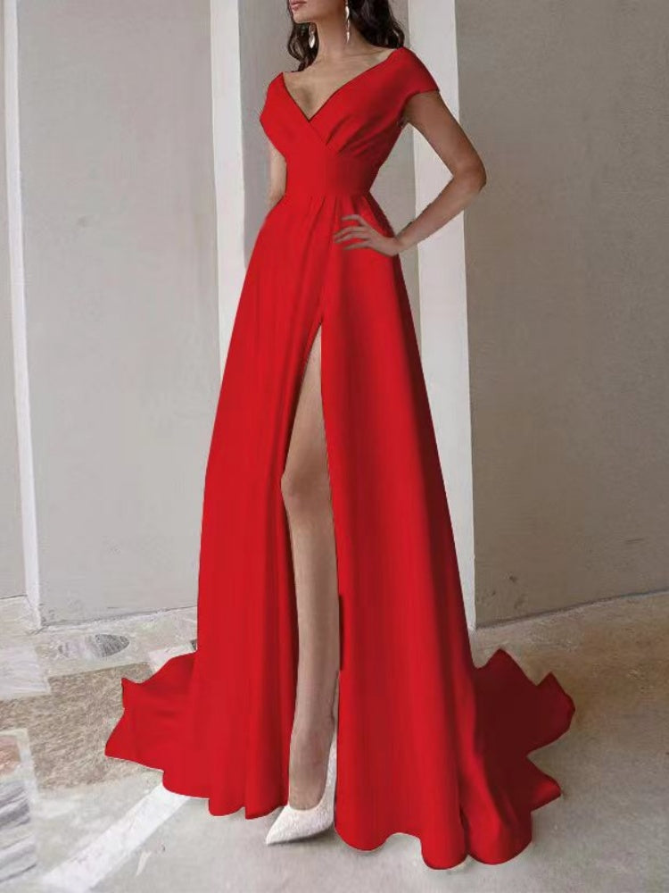 Fließendes Abendkleid mit Rüschen