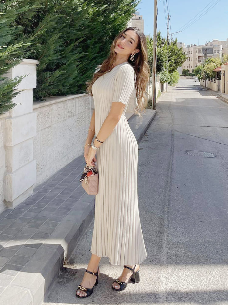 Legeres gestreiftes Maxikleid mit Rundhalsausschnitt
