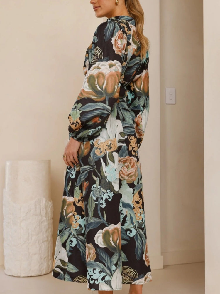 Entspanntes Kleid mit Gürtel und Puffärmeln