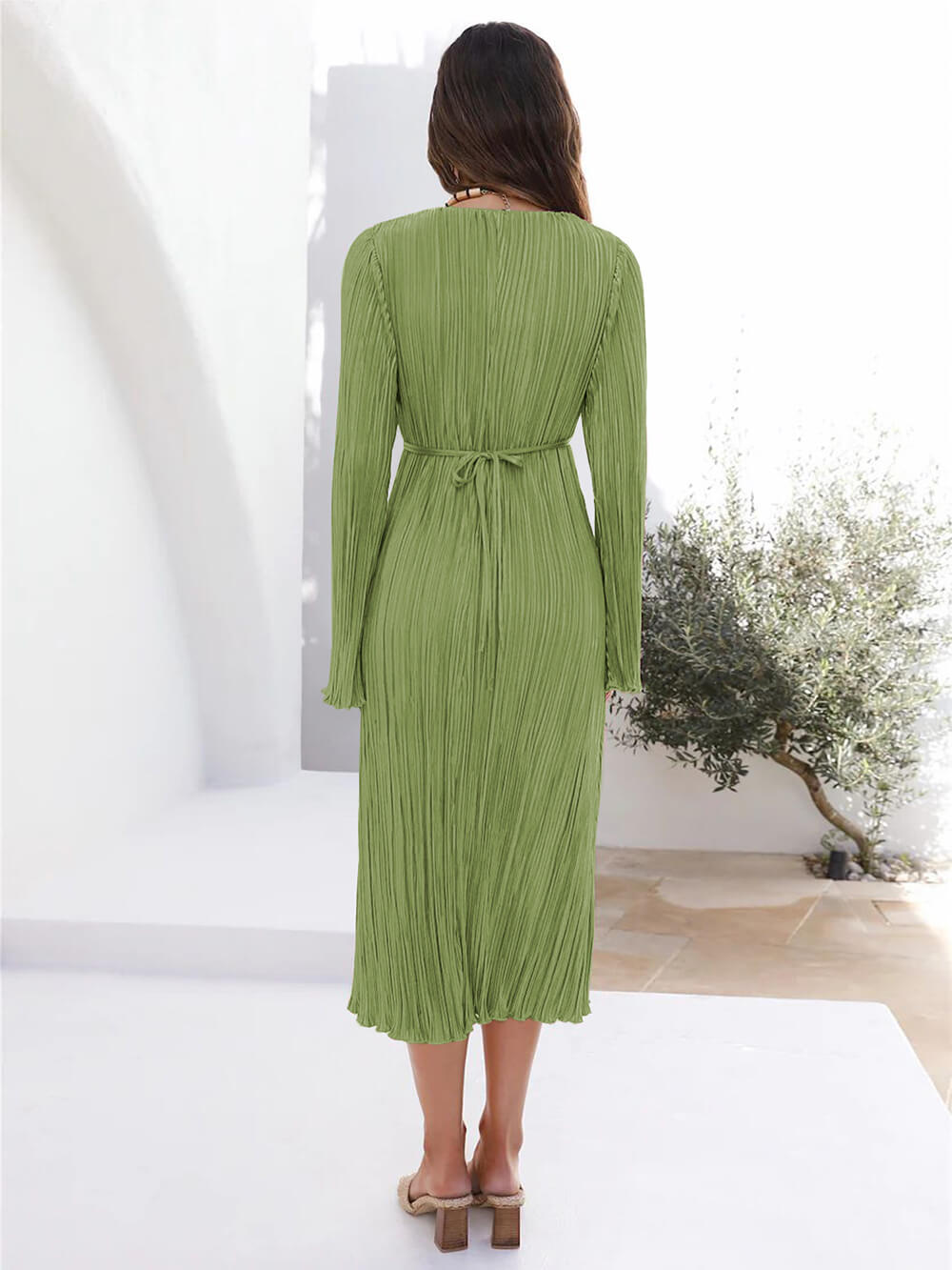 Midi-Kleid mit Glockenärmeln, Falten und Bergblick-Muster