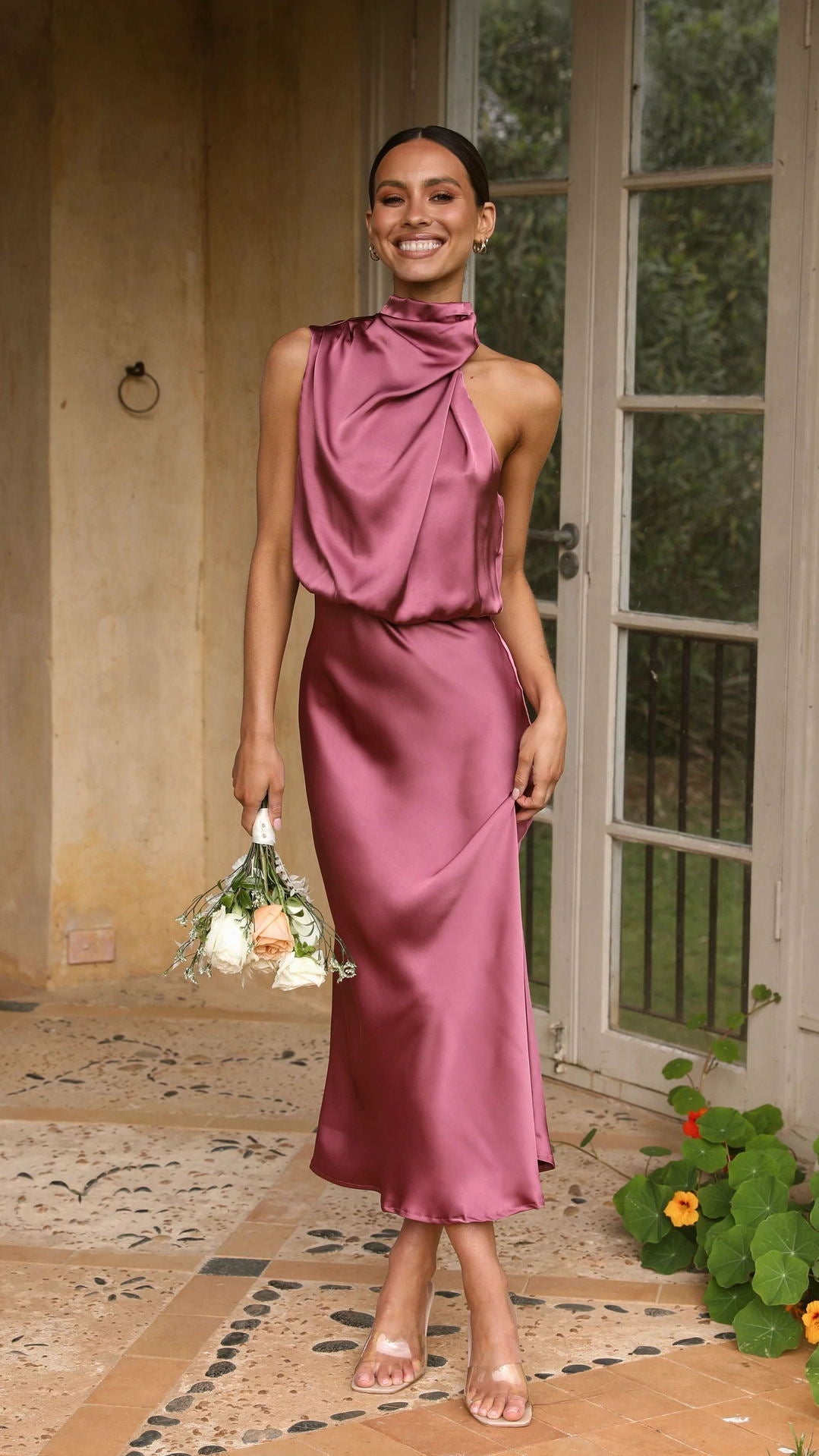 Kurzes Satiniertes Maxikleid Mit Neckholder Und Raffungen In Orchid