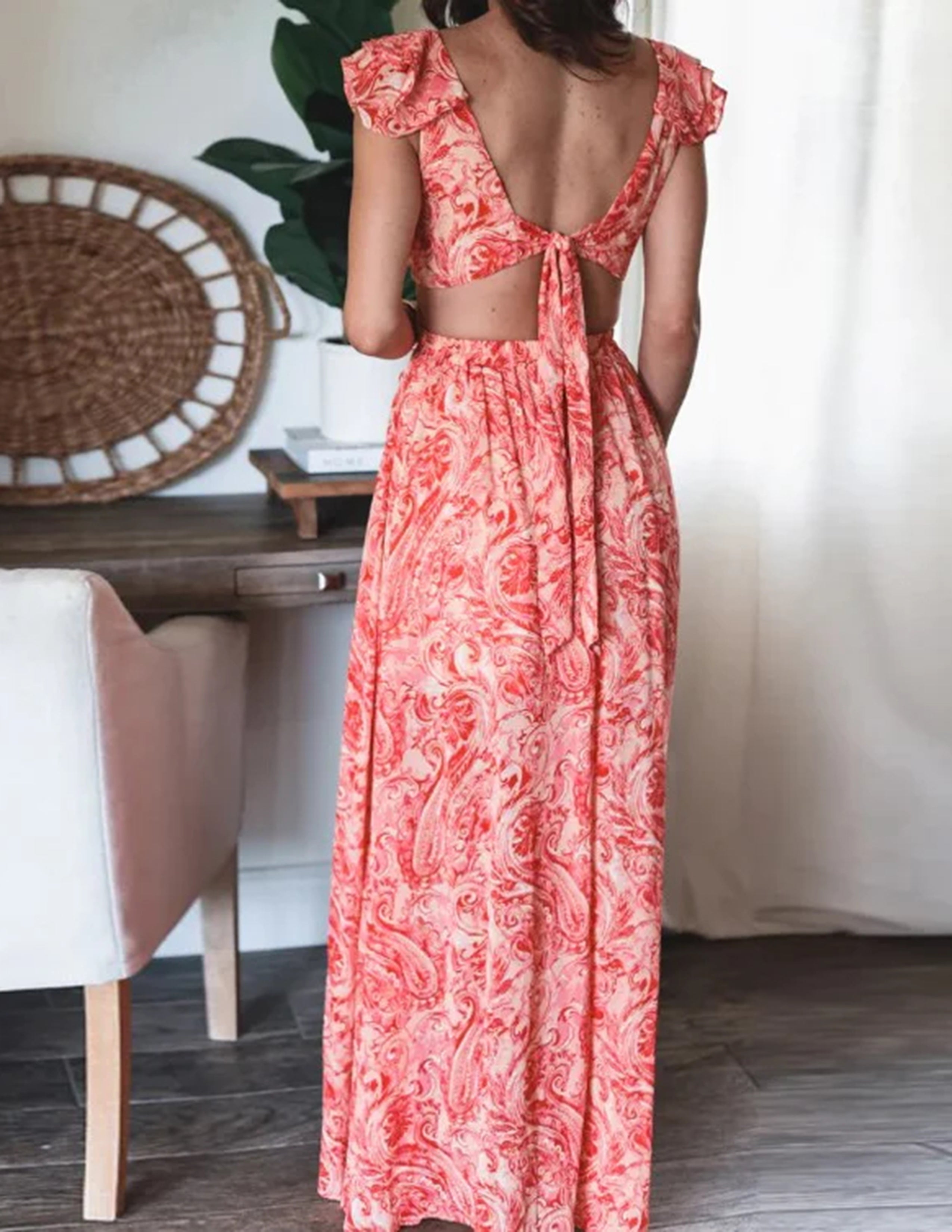 Kleid mit Schmetterlingsärmeln, Print, Rüschen und Schlitz