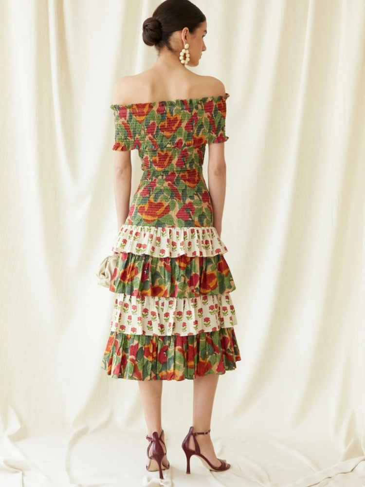 Mehrfarbiges Midi-Kleid für den Mai
