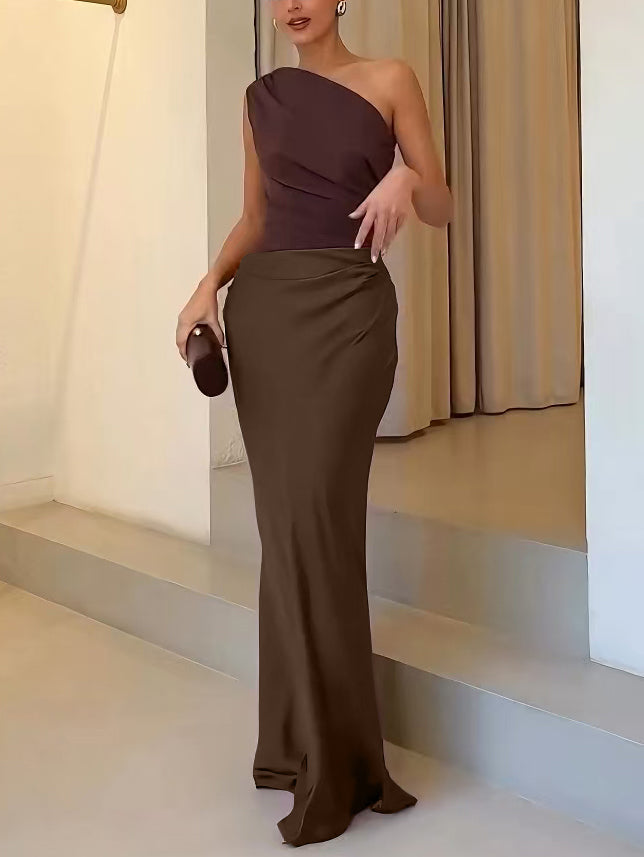 Elegantes, schulterfreies, plissiertes Party-Maxikleid