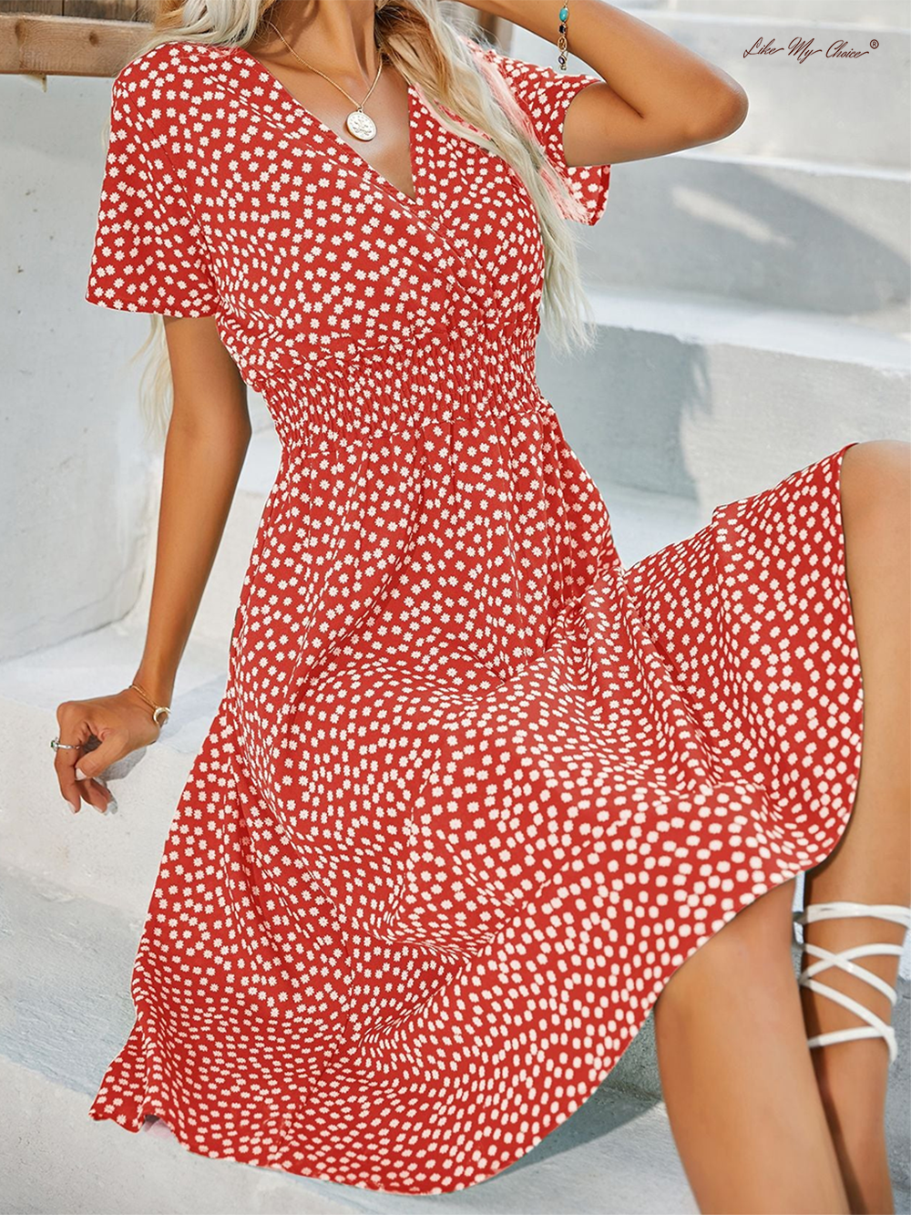 V-Ausschnitt gepunktetes Kleid mit Blumenmuster und kurzen Ärmeln