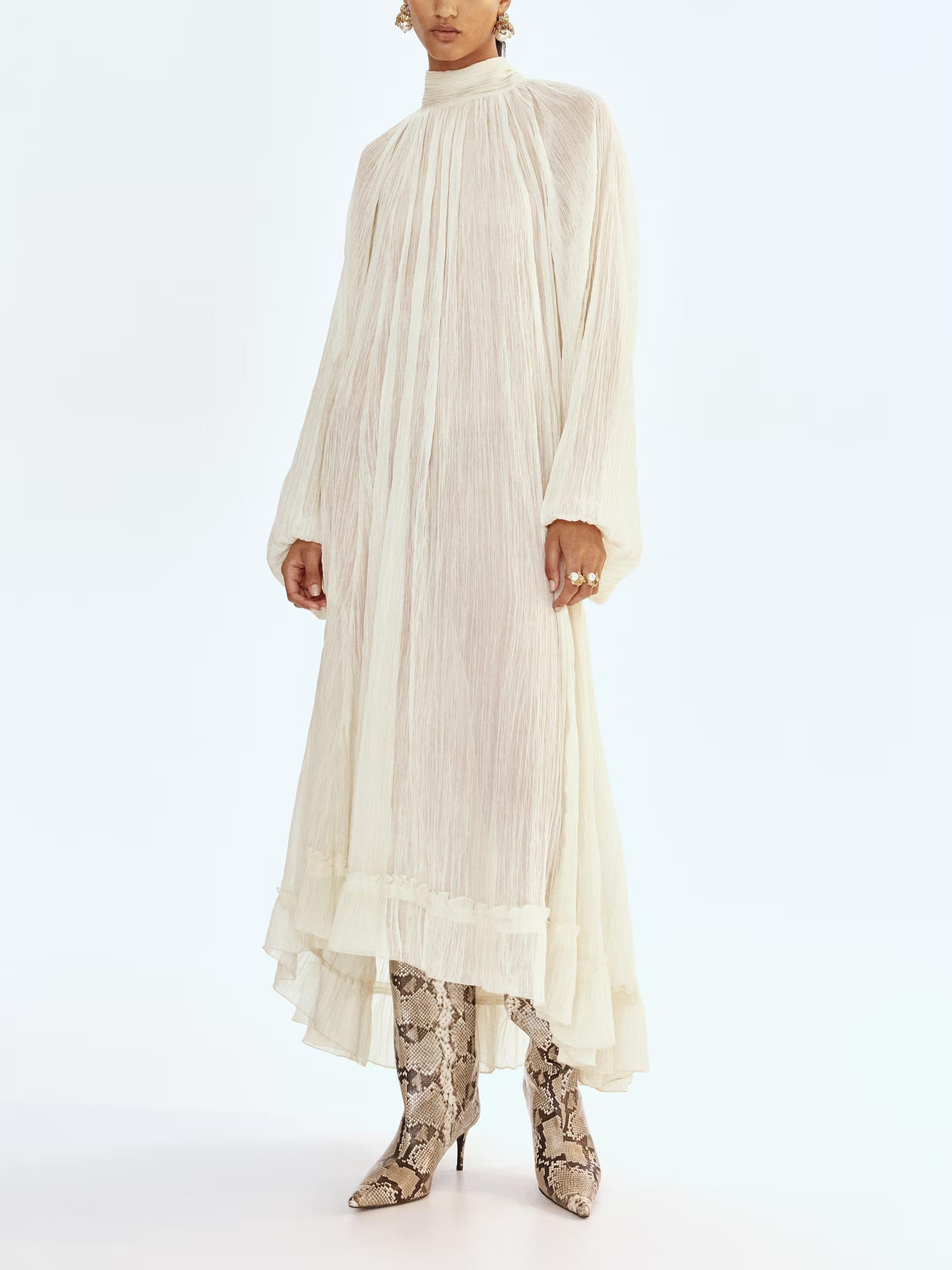 Strukturiertes Maxikleid mit hohem Kragen