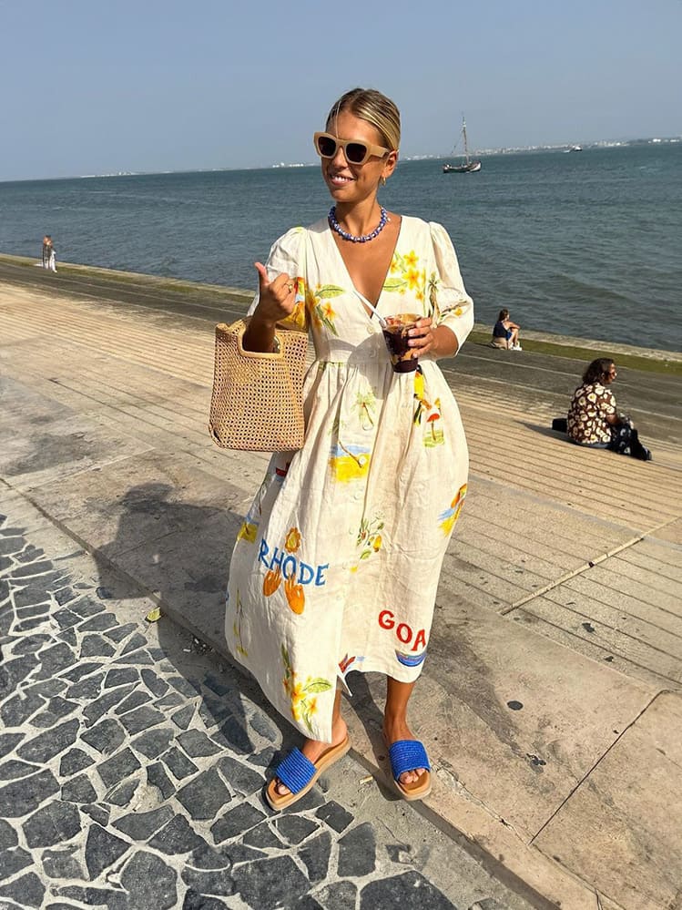 Einzigartiges Holiday Folk Floral Print Midi-Kleid mit Puffärmeln
